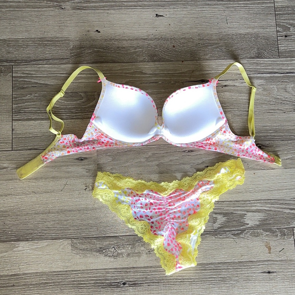 NWT Victoria’s Secret pant and bra set - Picture 2 of 10
